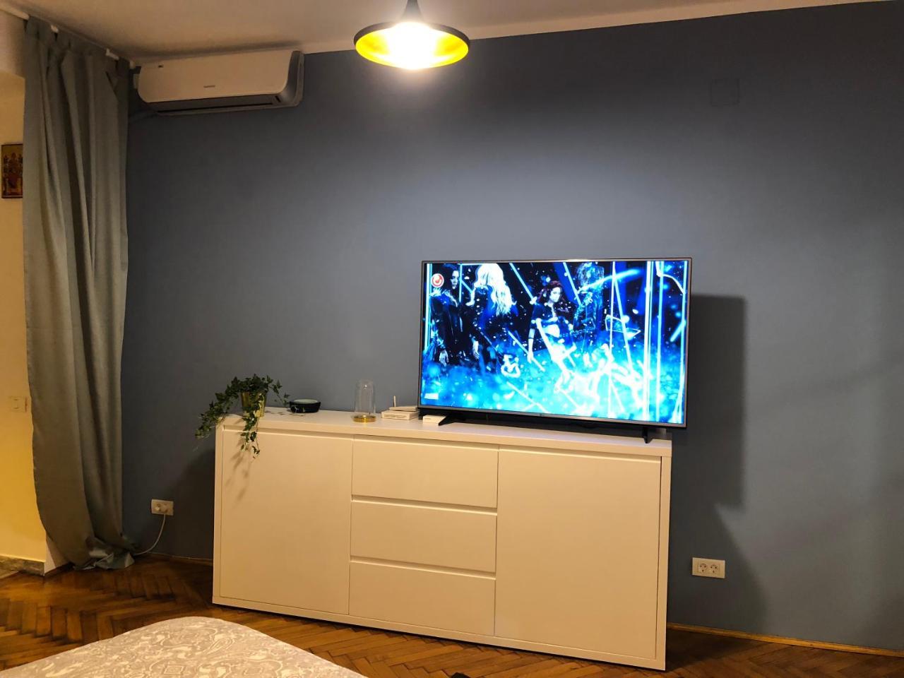 Marvel Studio Bucharest Luaran gambar