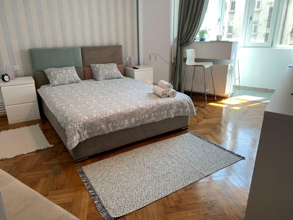 Marvel Studio Apartment Bucharest Luaran gambar